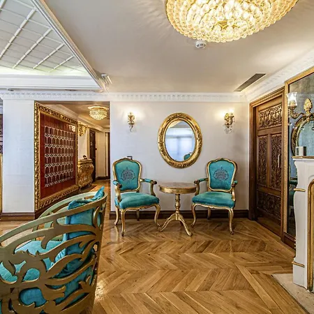 In Historic Mansion In Beylerbeyi Hotel Istambul