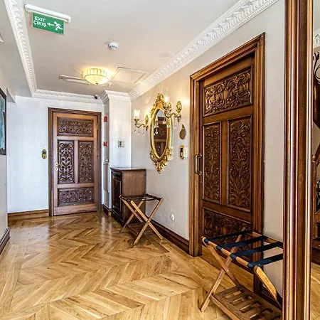 Hotel Studio In Historic Mansion In Beylerbeyi *