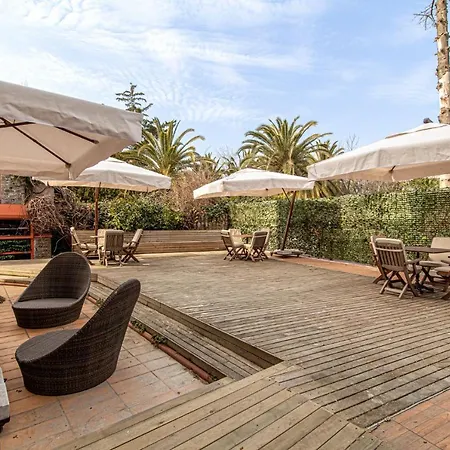 Hotel In Historic Mansion In Beylerbeyi Istanboel